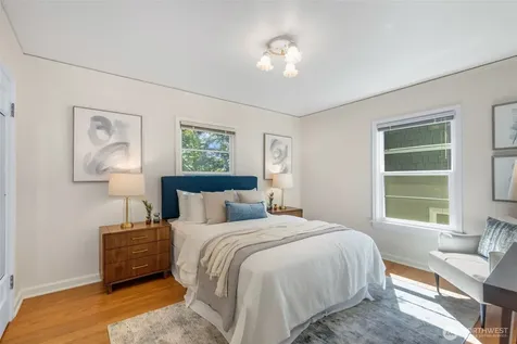 4335 NE 42nd Street Seattle WA 98105