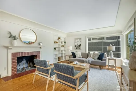 4335 NE 42nd Street Seattle WA 98105
