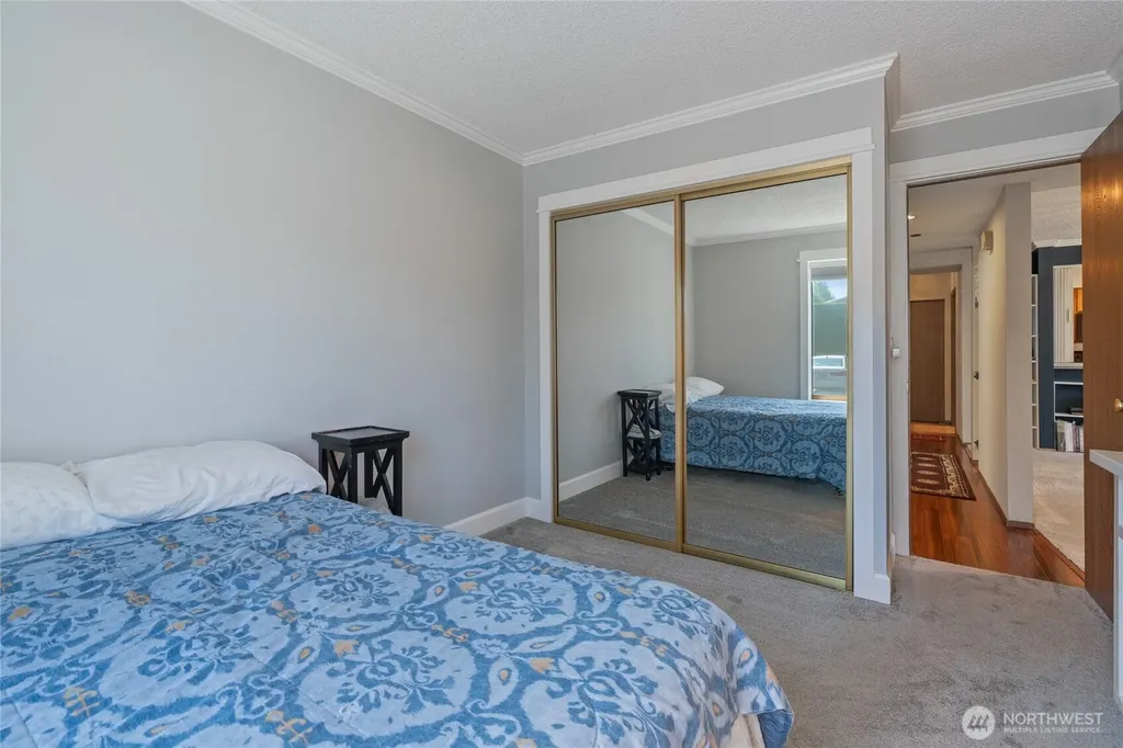1902 Bridgeport Way W University Place WA 98466