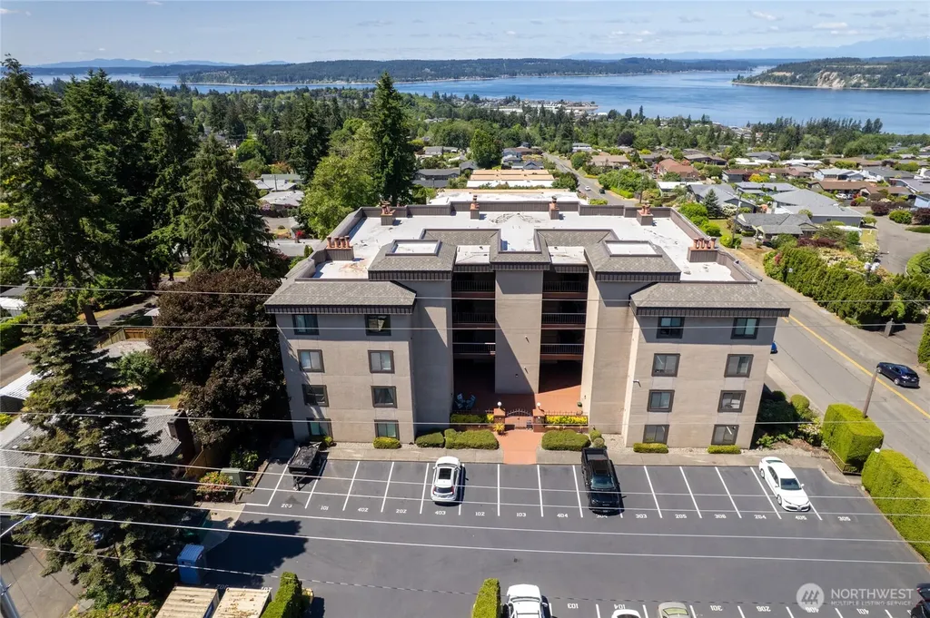 1902 Bridgeport Way W University Place WA 98466