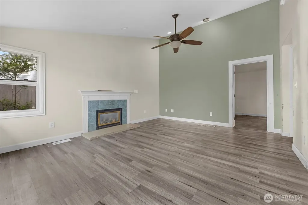 929 Pecks Drive Everett WA 98203