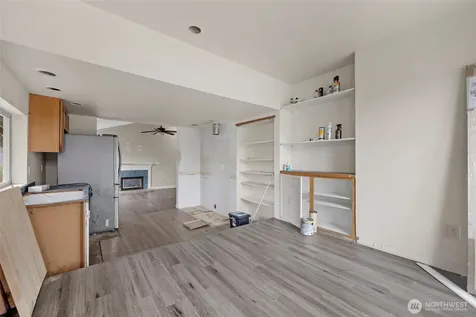 929 Pecks Drive Everett WA 98203