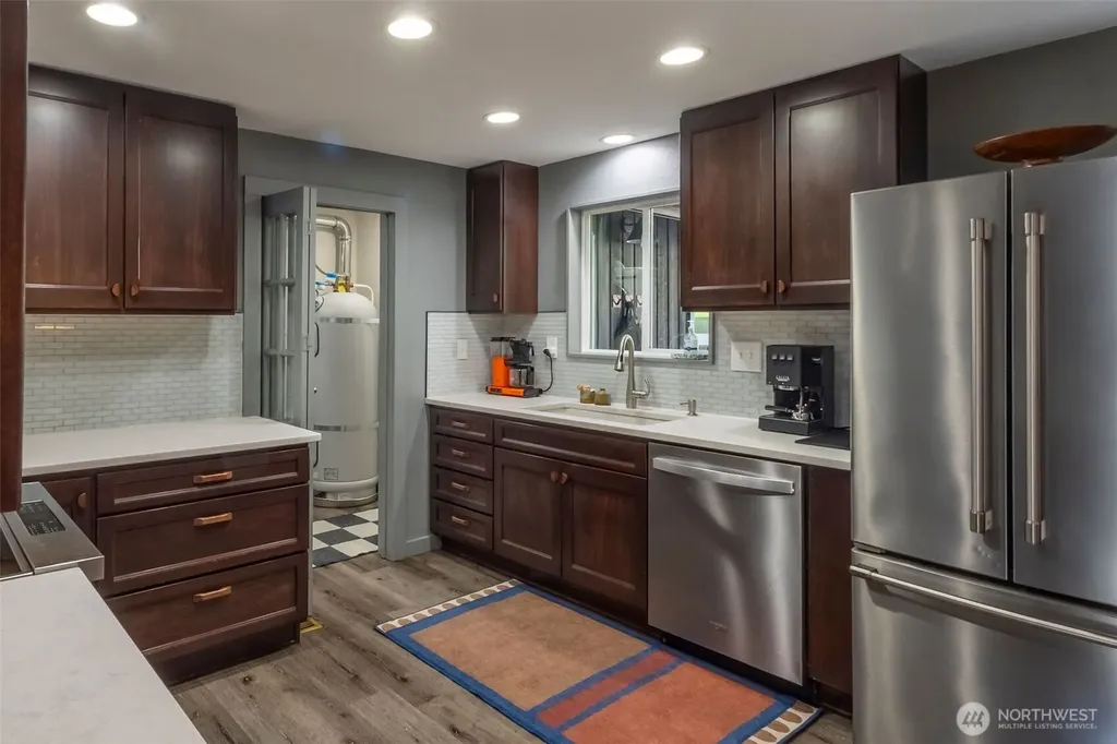 5915 Cedar Drive Bow WA 98232