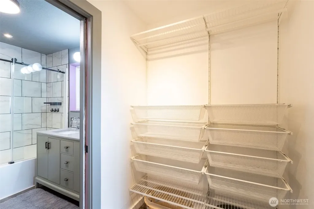 5915 Cedar Drive Bow WA 98232