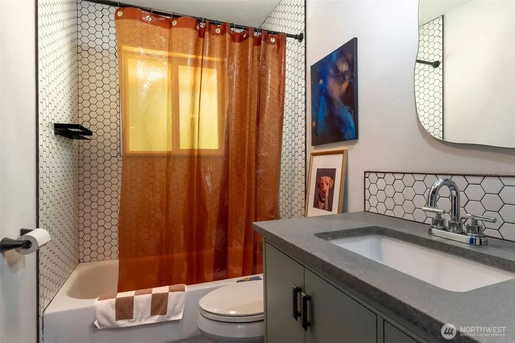 5915 Cedar Drive Bow WA 98232