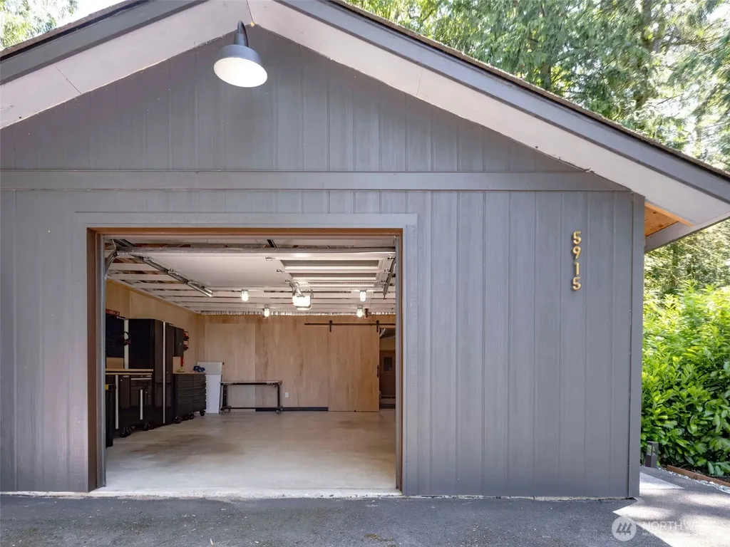 5915 Cedar Drive Bow WA 98232