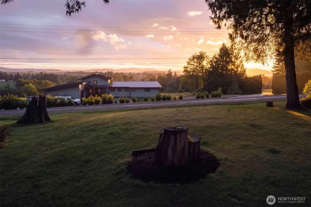 5915 Cedar Drive Bow WA 98232