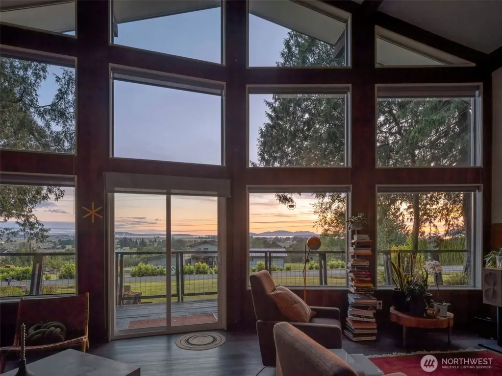 5915 Cedar Drive Bow WA 98232