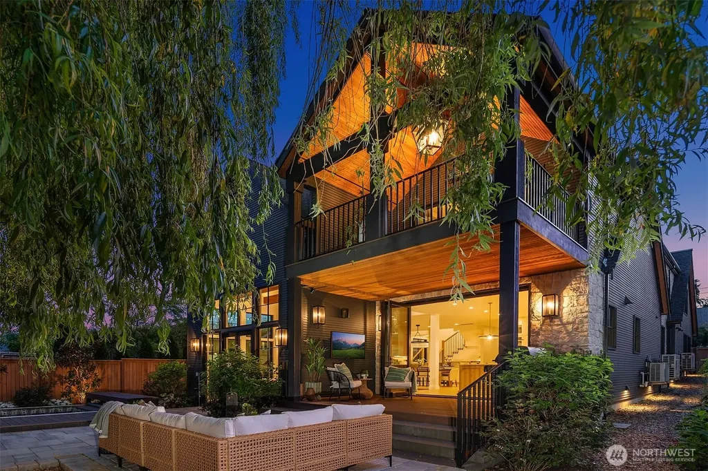 1016 5th Street Kirkland WA 98033