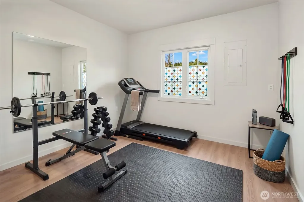 3035 NE 195th Street Lake Forest Park WA 98155
