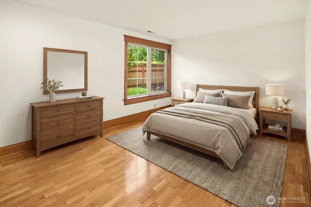 3035 NE 195th Street Lake Forest Park WA 98155