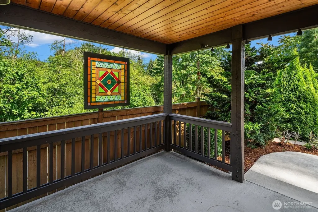 3035 NE 195th Street Lake Forest Park WA 98155