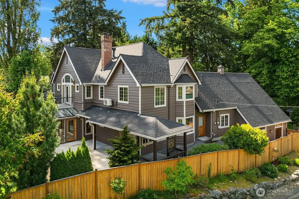 3035 NE 195th Street Lake Forest Park WA 98155