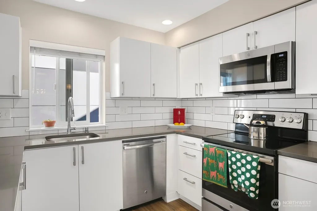 2736 S Andover Street Seattle WA 98108