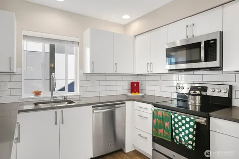 2736 S Andover Street Seattle WA 98108