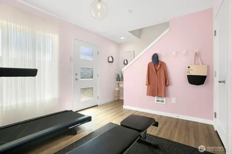 2736 S Andover Street Seattle WA 98108