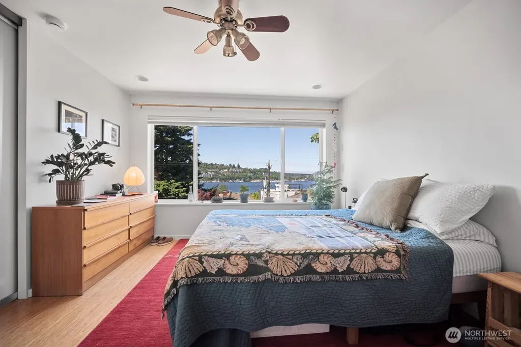 2366 E Yale Avenue E Seattle WA 98102