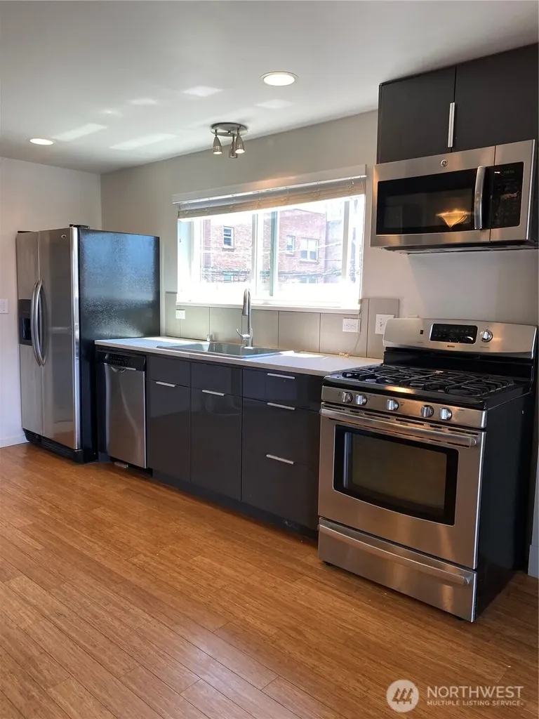 2366 E Yale Avenue E Seattle WA 98102