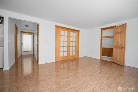 2366 E Yale Avenue E Seattle WA 98102