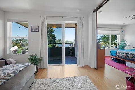 2366 E Yale Avenue E Seattle WA 98102