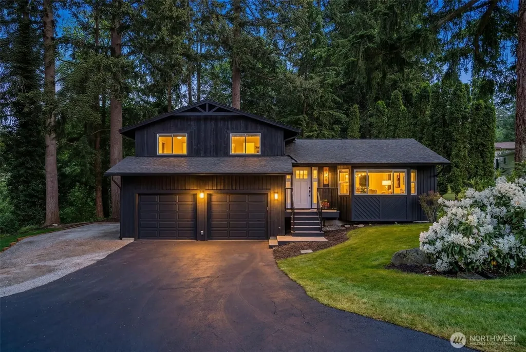 8521 Gold Way Everett WA 98208
