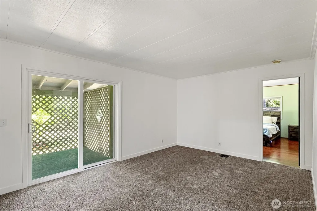 940 Yoder Lane NE Bremerton WA 98311