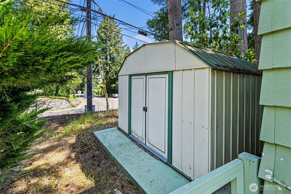 940 Yoder Lane NE Bremerton WA 98311
