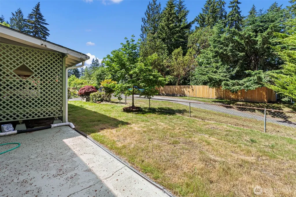 940 Yoder Lane NE Bremerton WA 98311