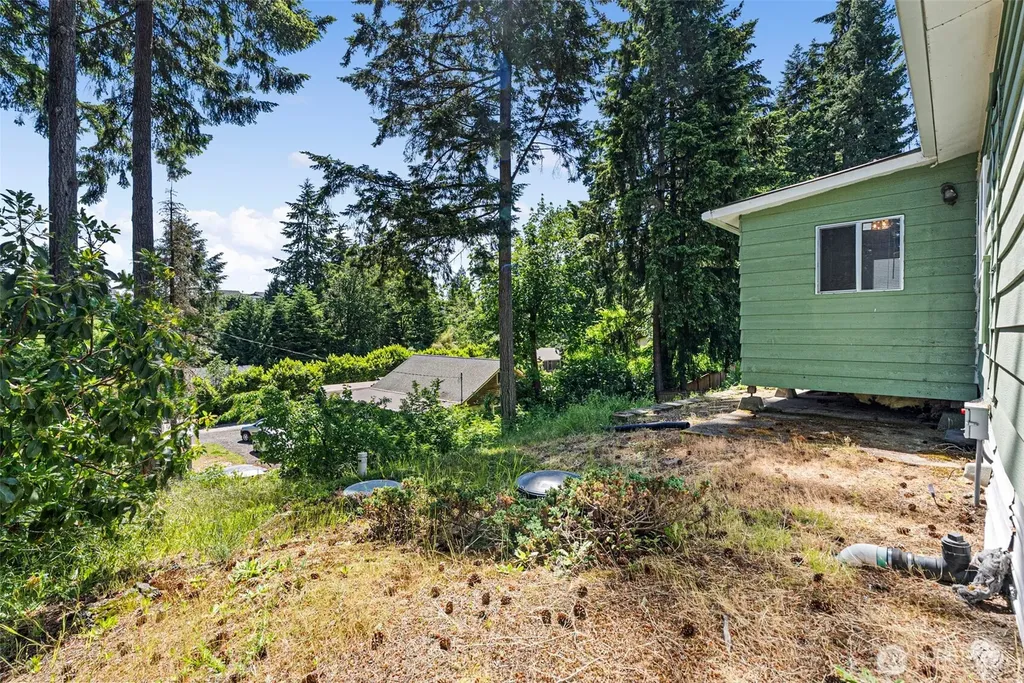 940 Yoder Lane NE Bremerton WA 98311