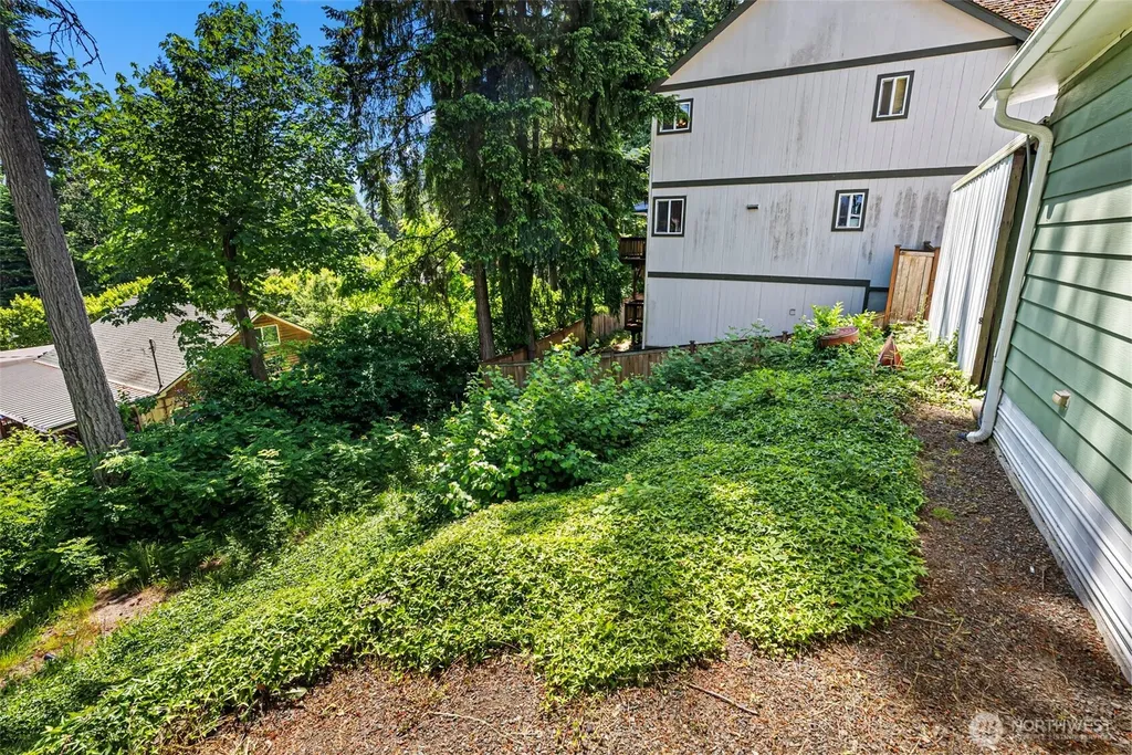 940 Yoder Lane NE Bremerton WA 98311