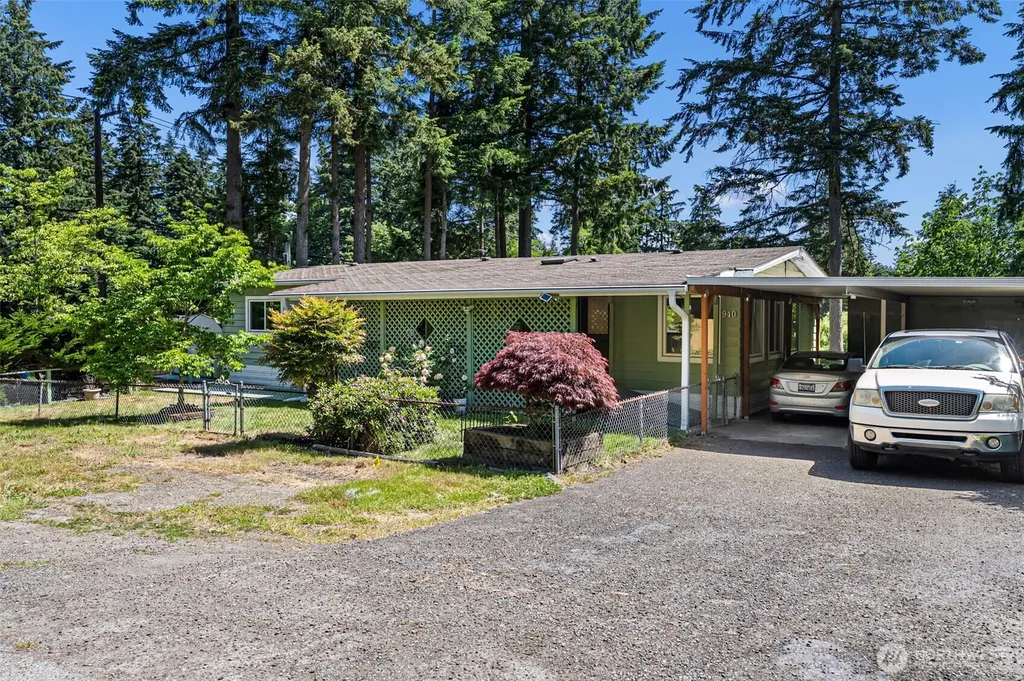 940 Yoder Lane NE Bremerton WA 98311