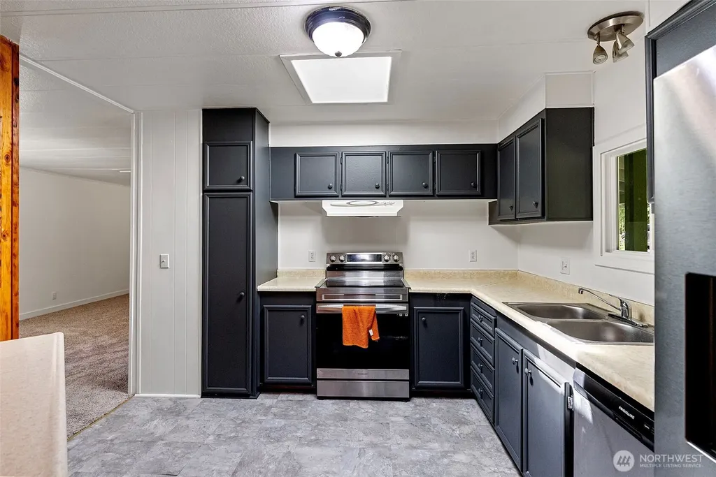 940 Yoder Lane NE Bremerton WA 98311