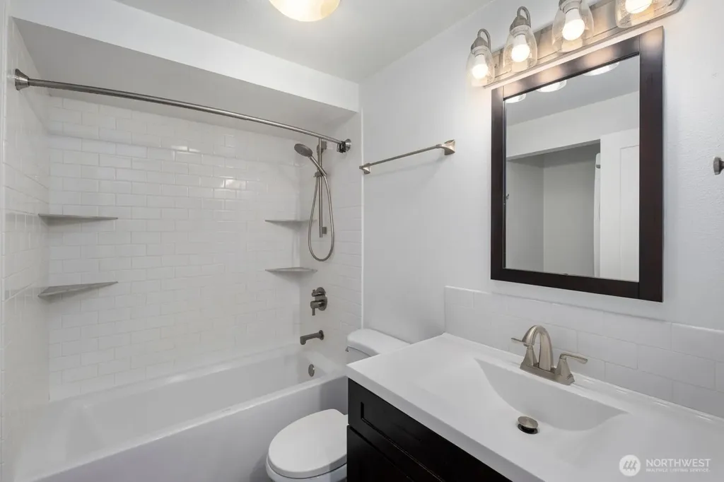 3901 Fremont Avenue N Seattle WA 98103