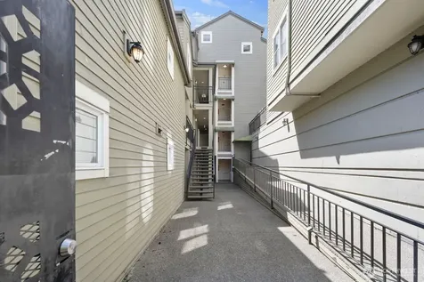 3901 Fremont Avenue N Seattle WA 98103