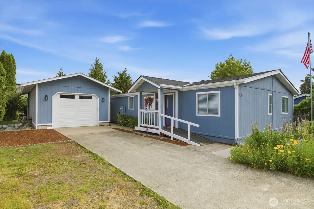 9813 189th Street E Puyallup WA 98375