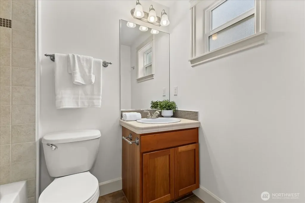 2024 W Bertona Street Seattle WA 98199