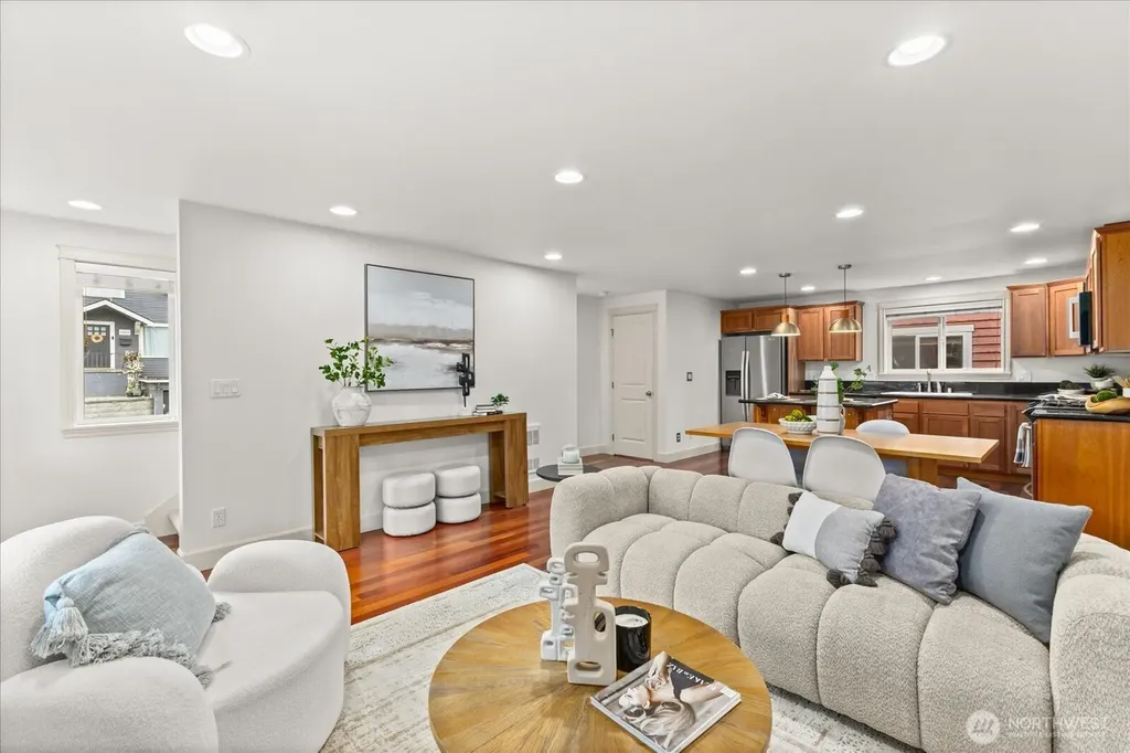 2024 W Bertona Street Seattle WA 98199