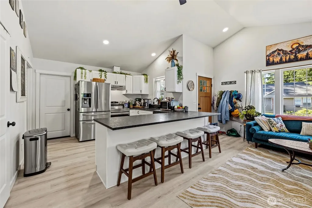 3615 Britzman Loop Clinton WA 98236