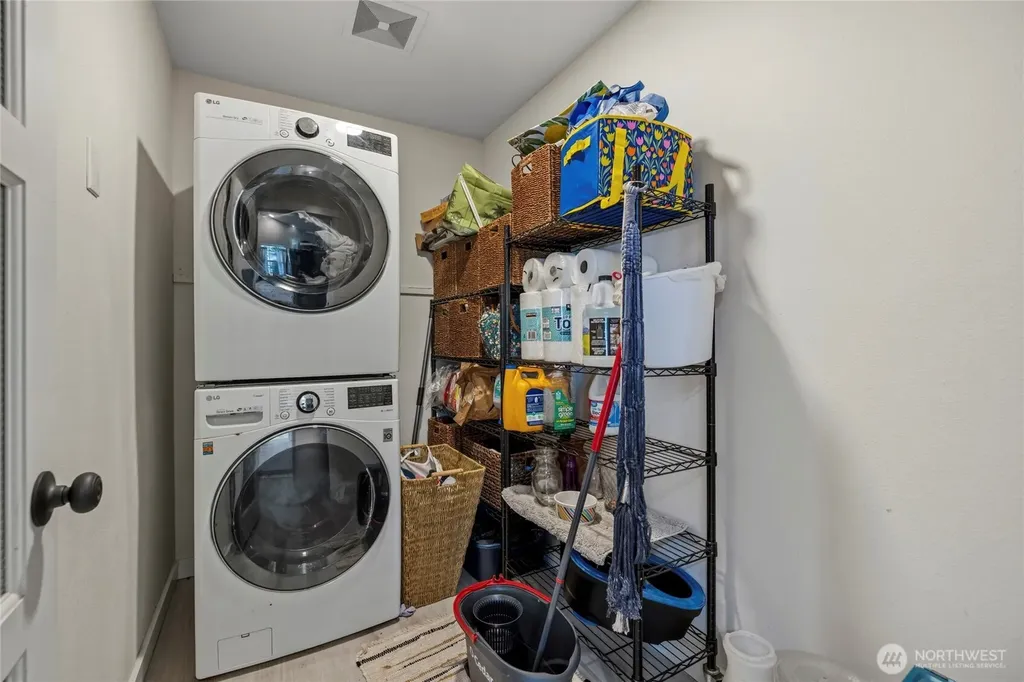 3615 Britzman Loop Clinton WA 98236