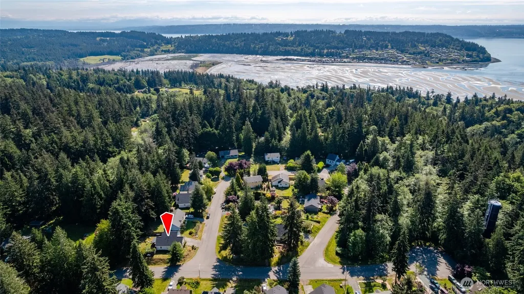 3615 Britzman Loop Clinton WA 98236
