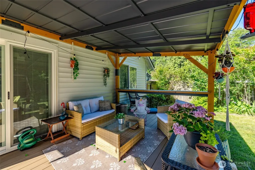 3615 Britzman Loop Clinton WA 98236