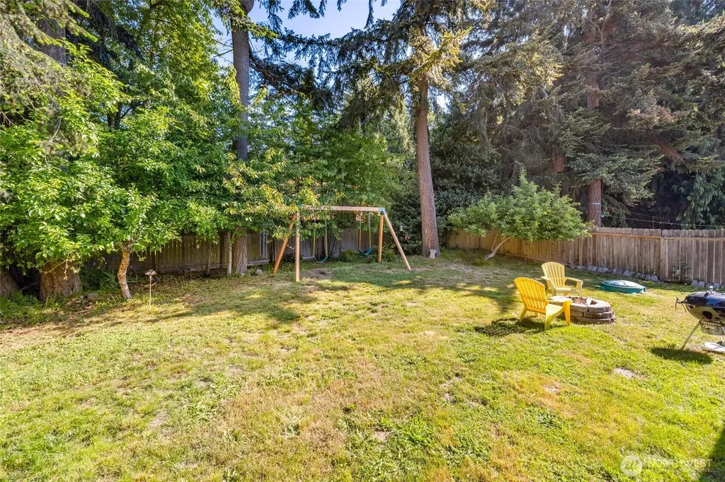3615 Britzman Loop Clinton WA 98236