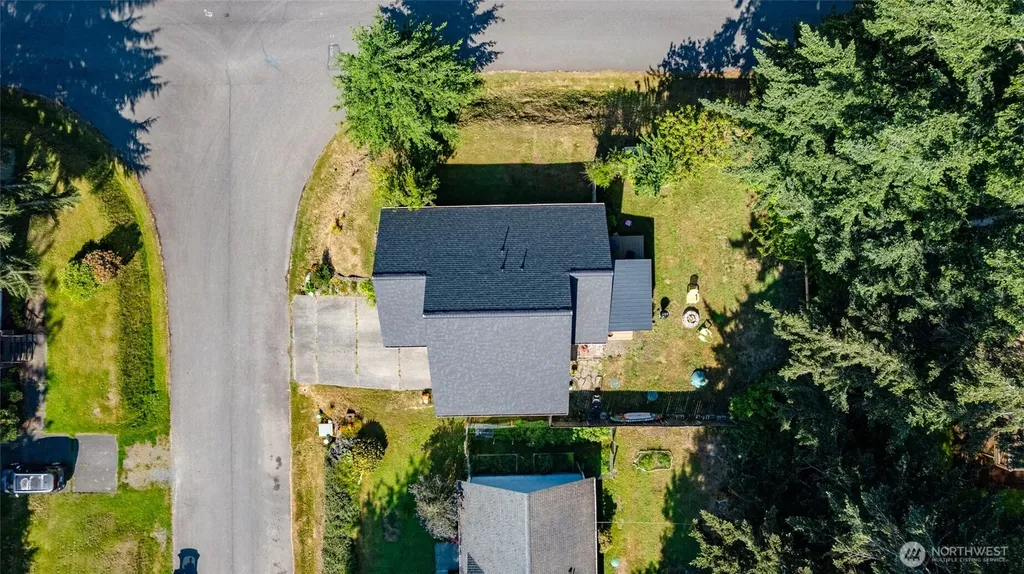 3615 Britzman Loop Clinton WA 98236