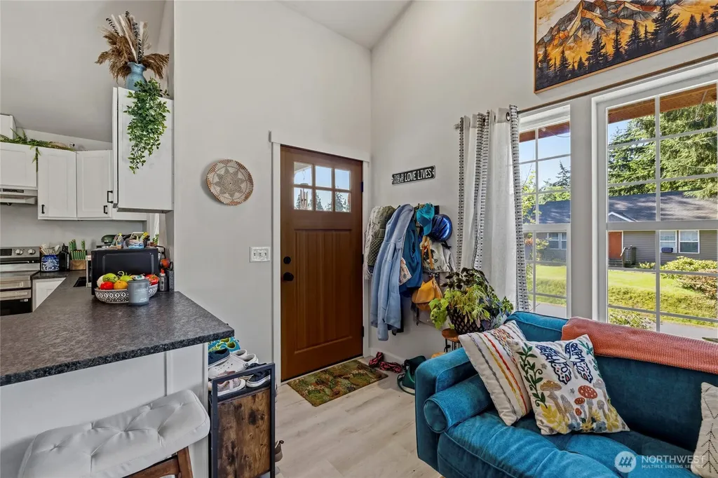 3615 Britzman Loop Clinton WA 98236