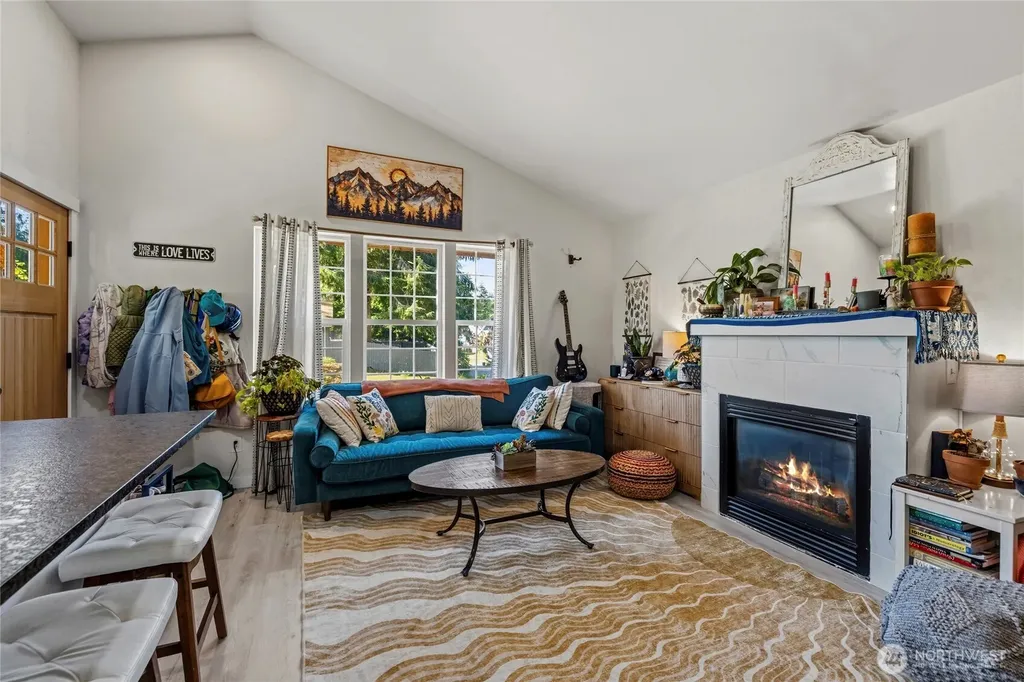 3615 Britzman Loop Clinton WA 98236