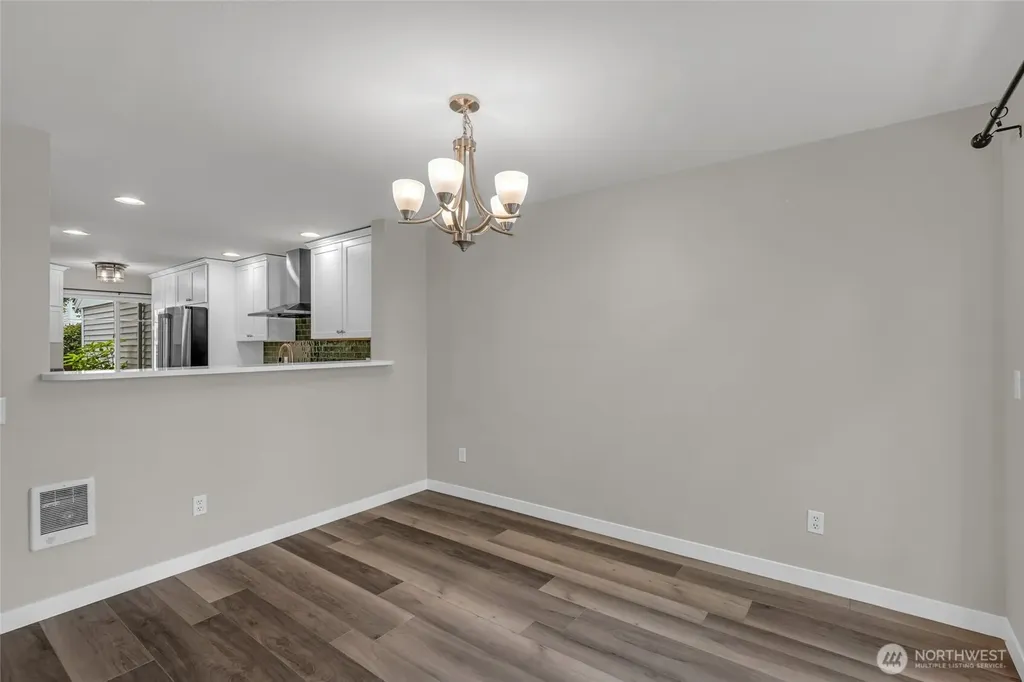 23323 55th Avenue S Kent WA 98032