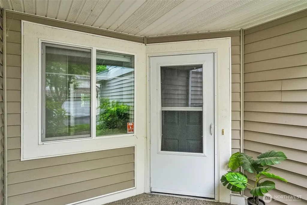23323 55th Avenue S Kent WA 98032