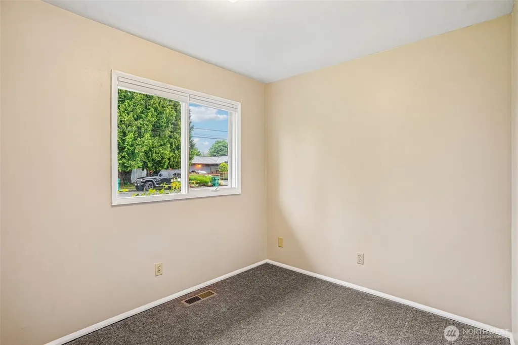 2711 N Street SE Auburn WA 98002