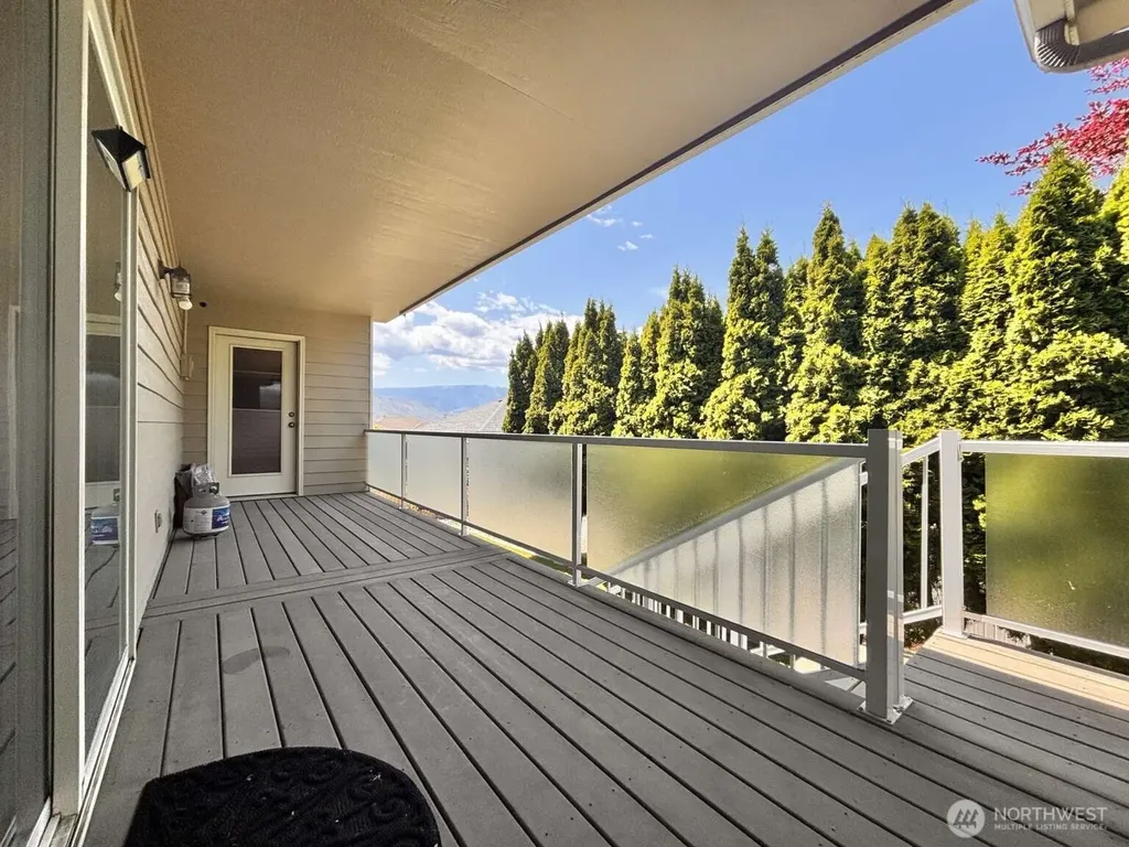 1544 Harrington Lane East Wenatchee WA 98802