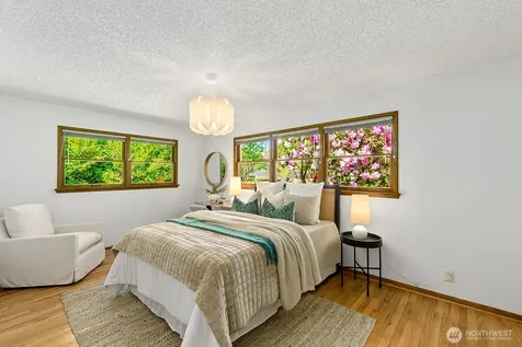 3651 Perkins Lane W Seattle WA 98199